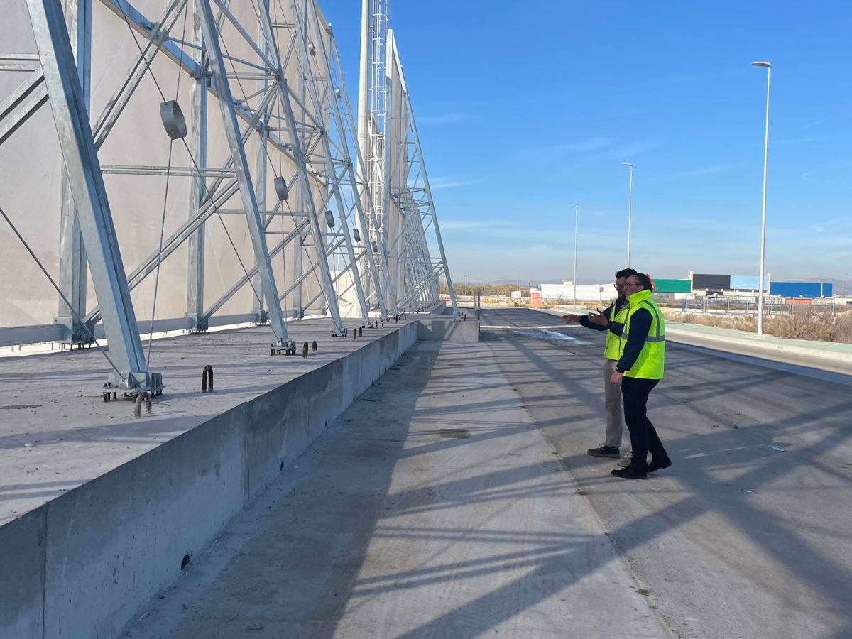 PortCastelló estrena nuevas pantallas atrapapolvo de 10 metros de altura interior