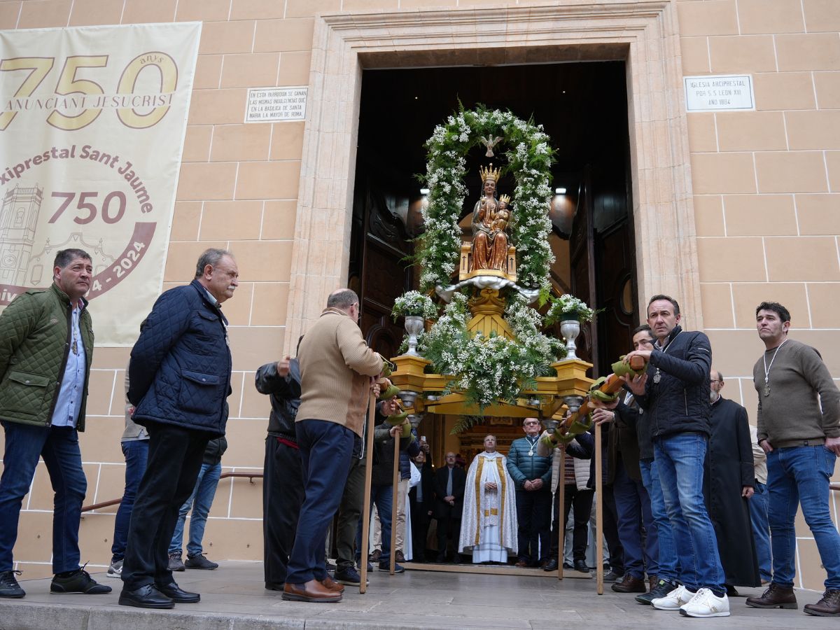 Procesión de regreso de la Mare de Déu de Gràcia i Sant Pasqual interior 3