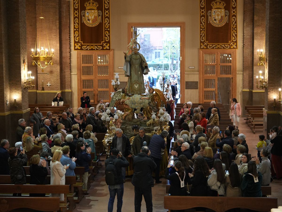 Procesión de regreso de la Mare de Déu de Gràcia i Sant Pasqual interior 6