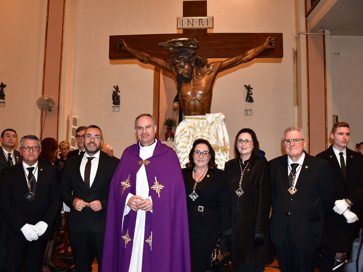 Vila-real conmemora el 'Via Crucis' con el traslado del Cristo del Hospital interior 3