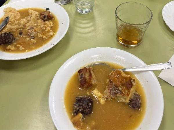 Vistabella enseña a cocinar sus platos típicos