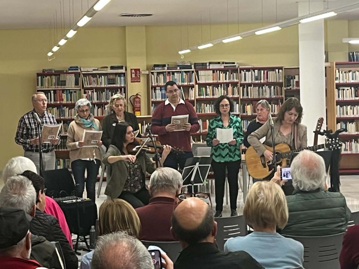 Homenaje al gran poeta Valenciano Vicent Andrés Estellés en Almenara