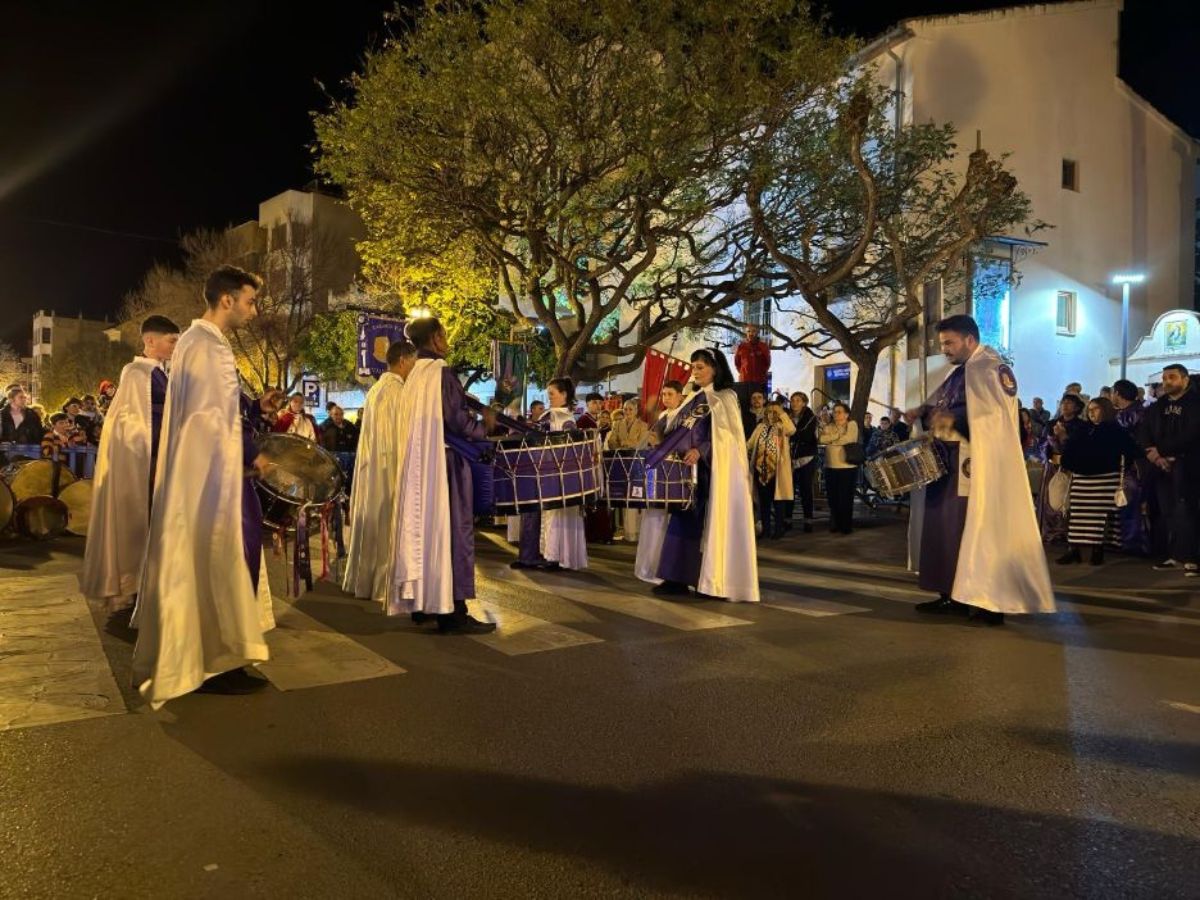 Benicàssim celebra la 'tamborá' de esta Semana Santa 2024