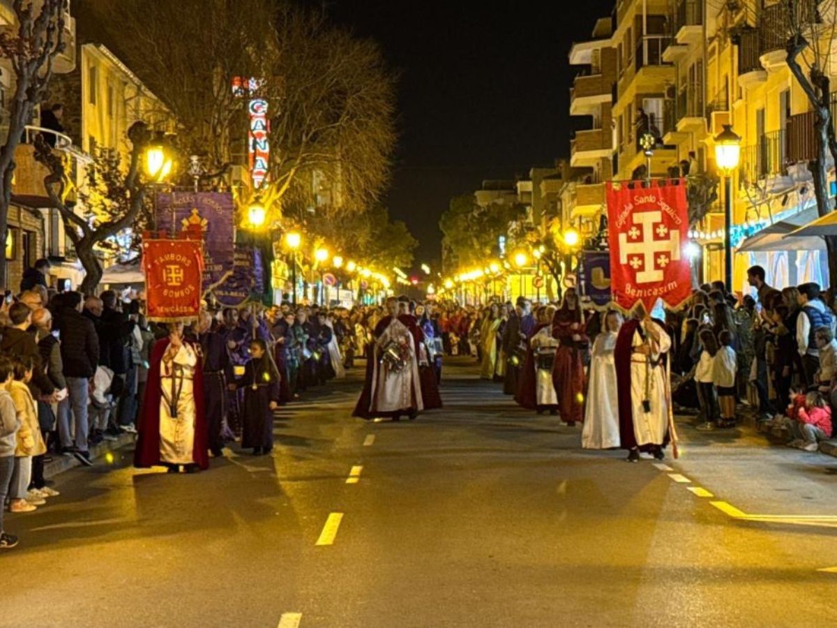 Benicàssim celebra la 'tamborá' de esta Semana Santa 2024