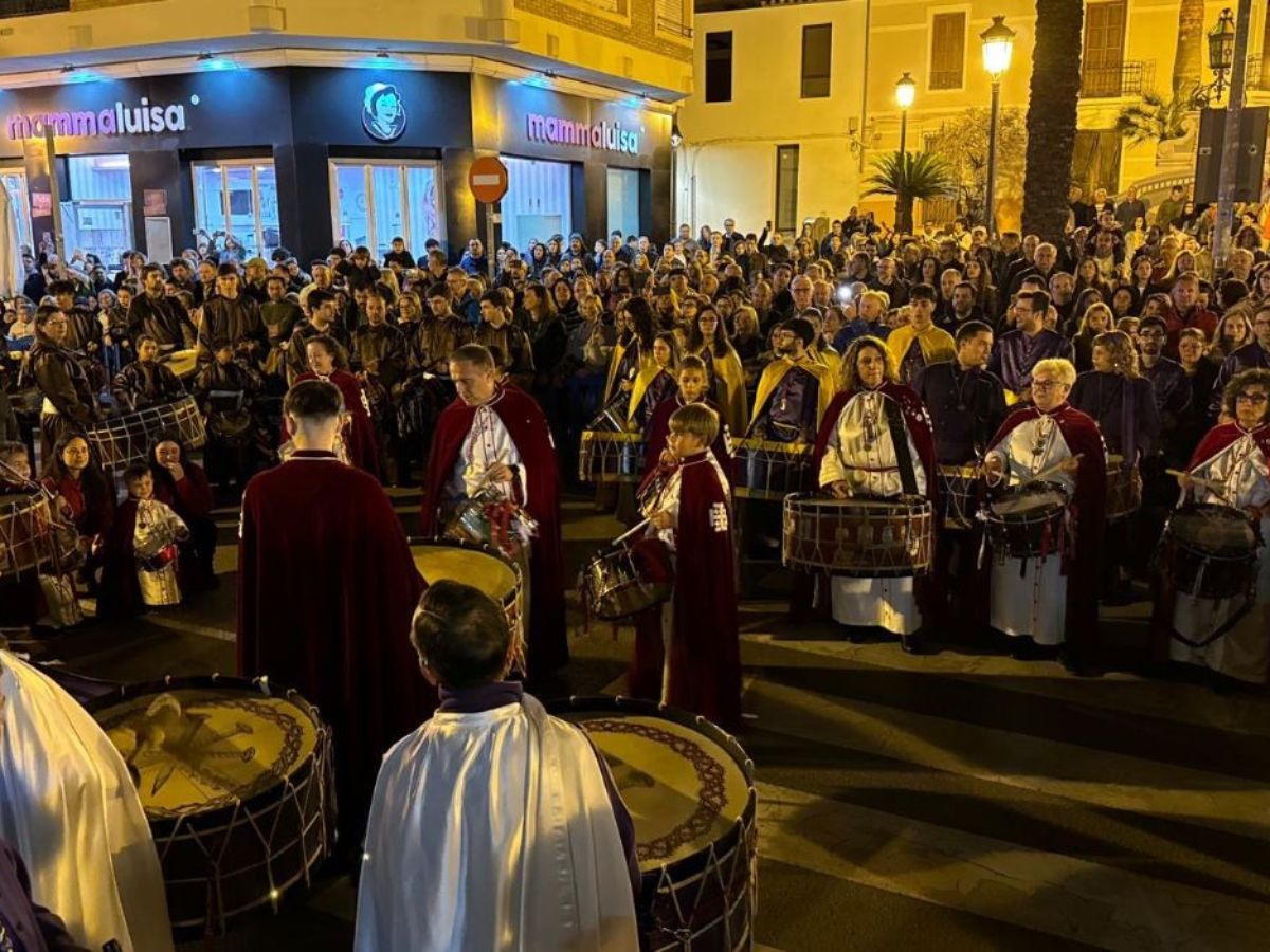 Benicàssim celebra la 'tamborá' de esta Semana Santa 2024