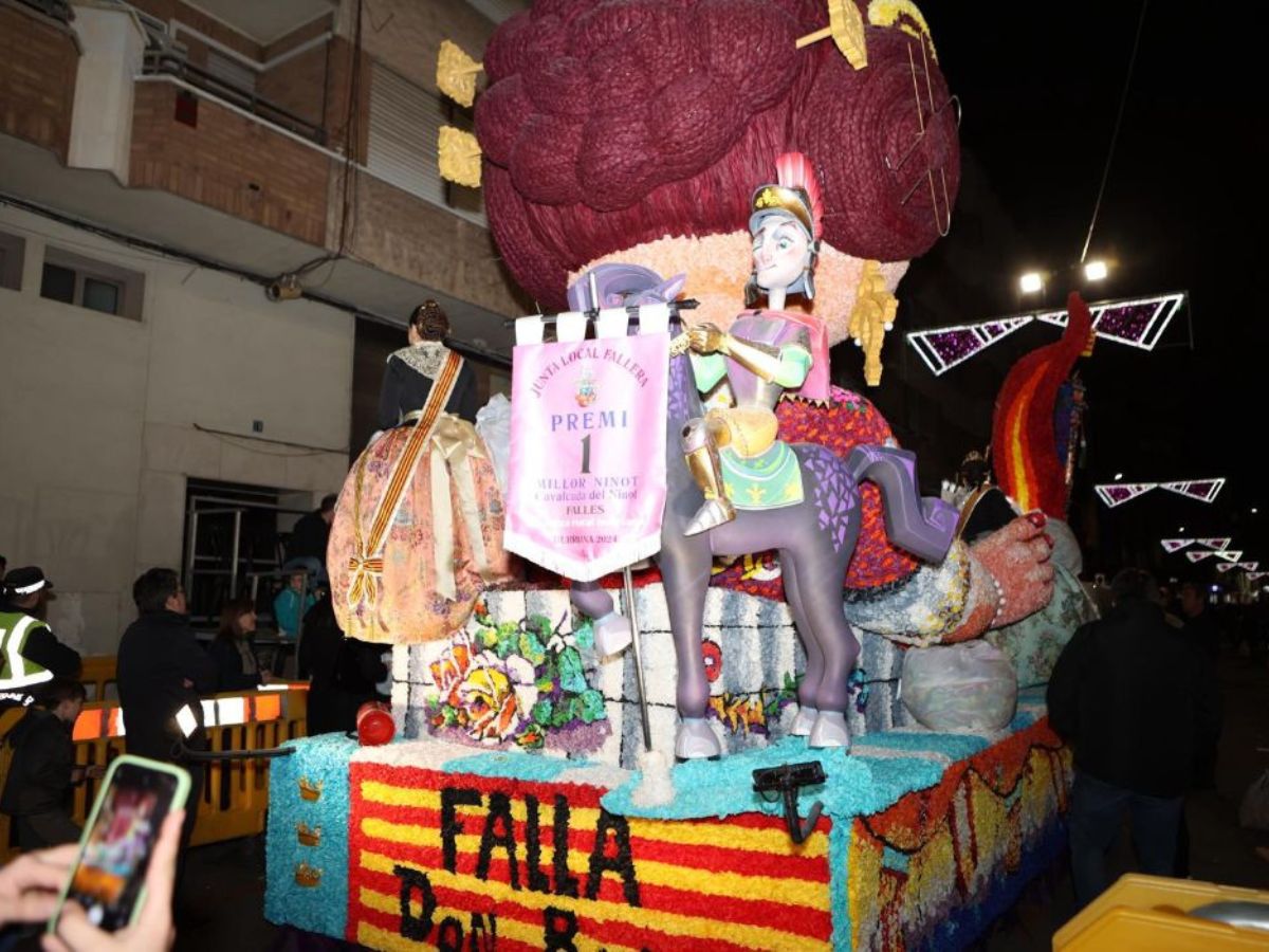 Burriana celebra la tradicional 'Cavalcada del Ninot' 2024