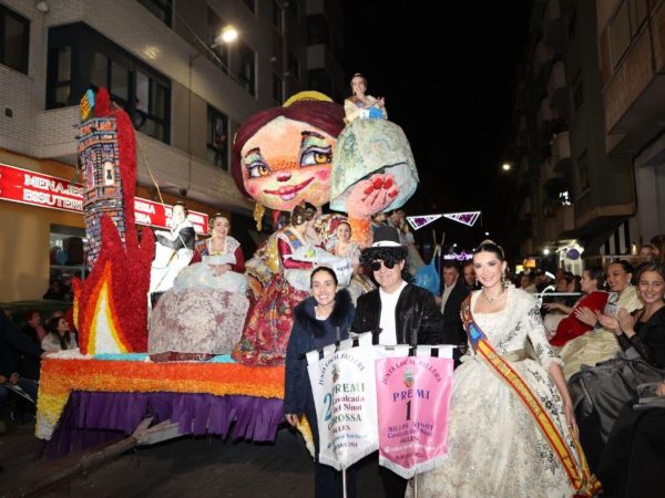 Burriana celebra la tradicional ‘Cavalcada del Ninot’ 2024