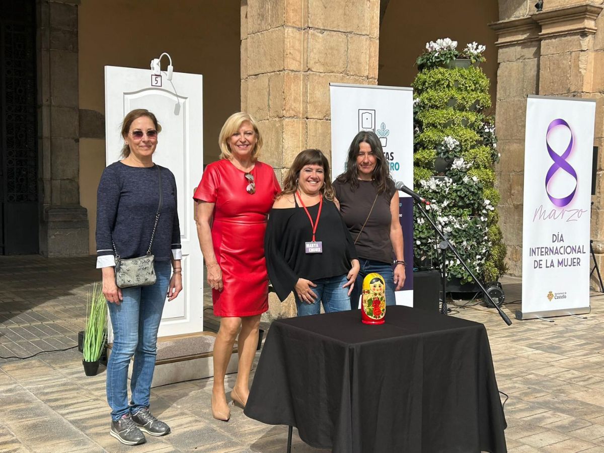 Castellón escucha conversaciones tras las puertas-día de la mujer 2024