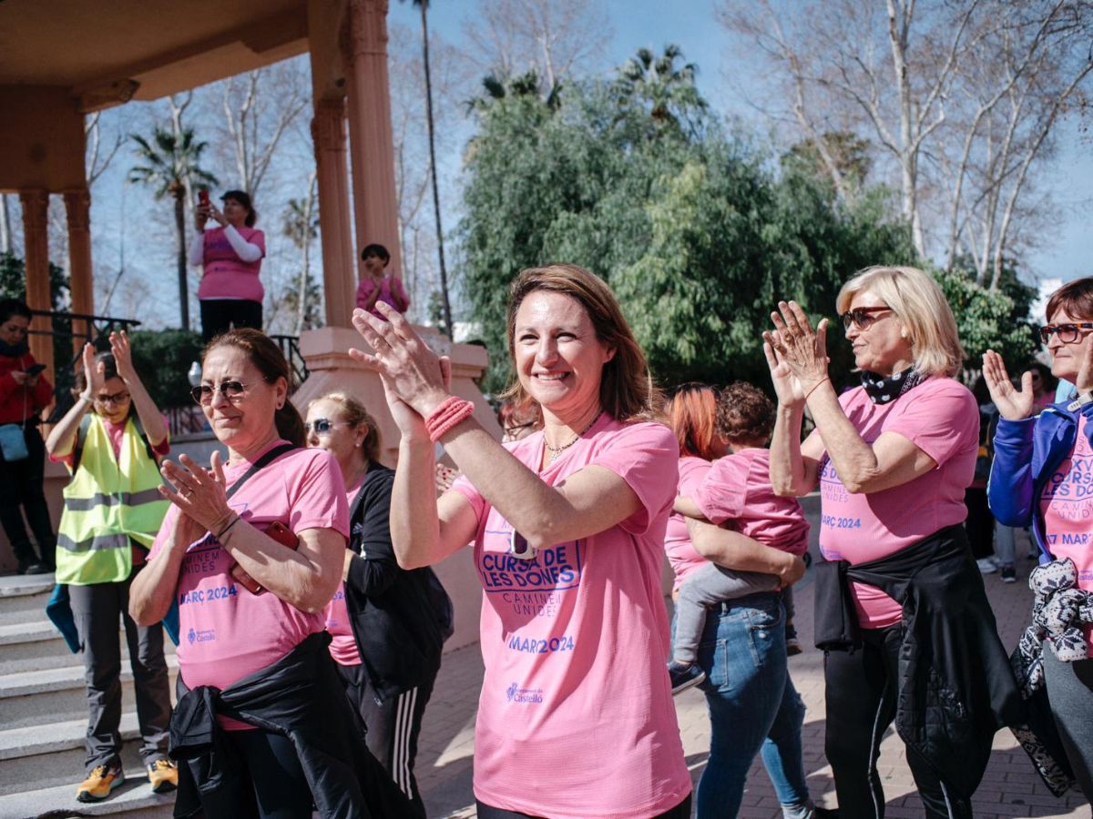 Castellón se tiñe de rosa por la Igualdad con la 'Cursa de les Dones 2024' Begoña  Carrasco 4