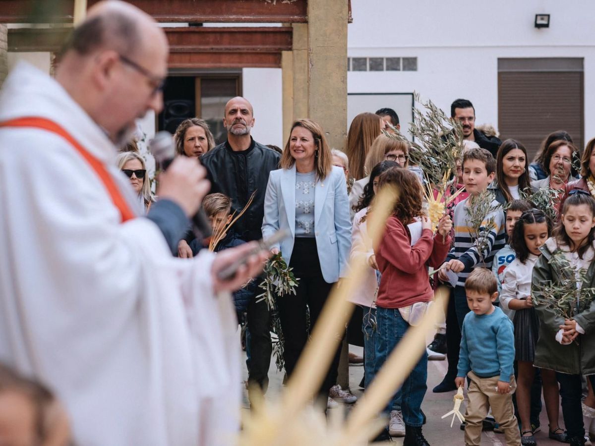 Castellón vive la tradición del 'Domingo de Ramos 2024' -Bendición palmas