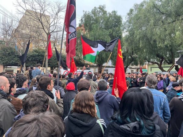 Concentración por la agresión a un casal antifascista en Castellón