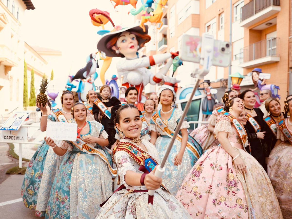 Continúan las visitas de las Reinas Falleras de Burriana 2024