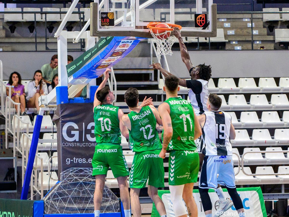 Demoledora derrota del Amics Castelló ante el Ureta Tizona