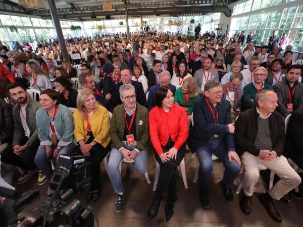 Nueva ejecutiva del PSPV con Morant y apoyo de Pedro Sánchez en Benicàssim