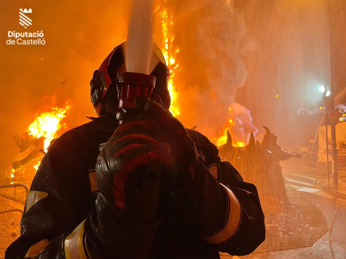 Dispositivo especial de Bomberos de Castellón para la 'cremà' Fallas 2024 Protección Civil 3