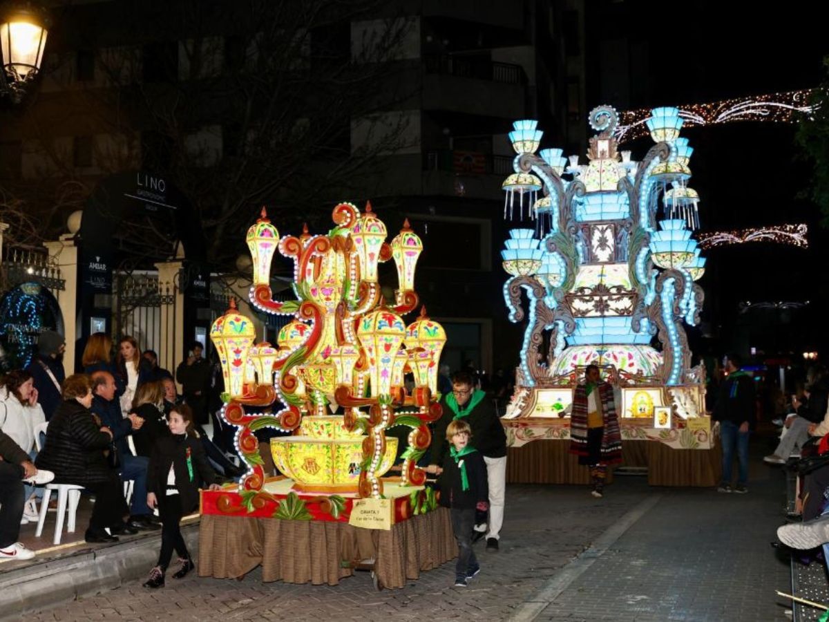 Emotiva 'Tornà de la Romeria' con desfile de Gaiatas en Castellón gente