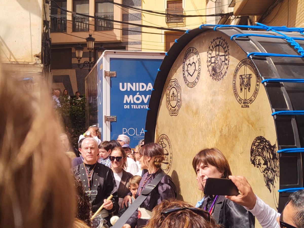 Espectacular 'Rompida de la Hora 2024' en L'Alcora Rozalén.Berta Romero