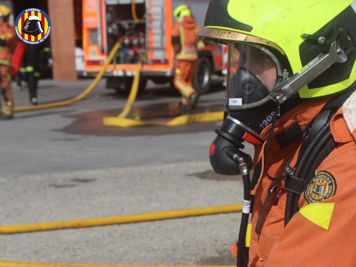 Evacuadas 68 personas por el incendio de una residencia en Benaguasil