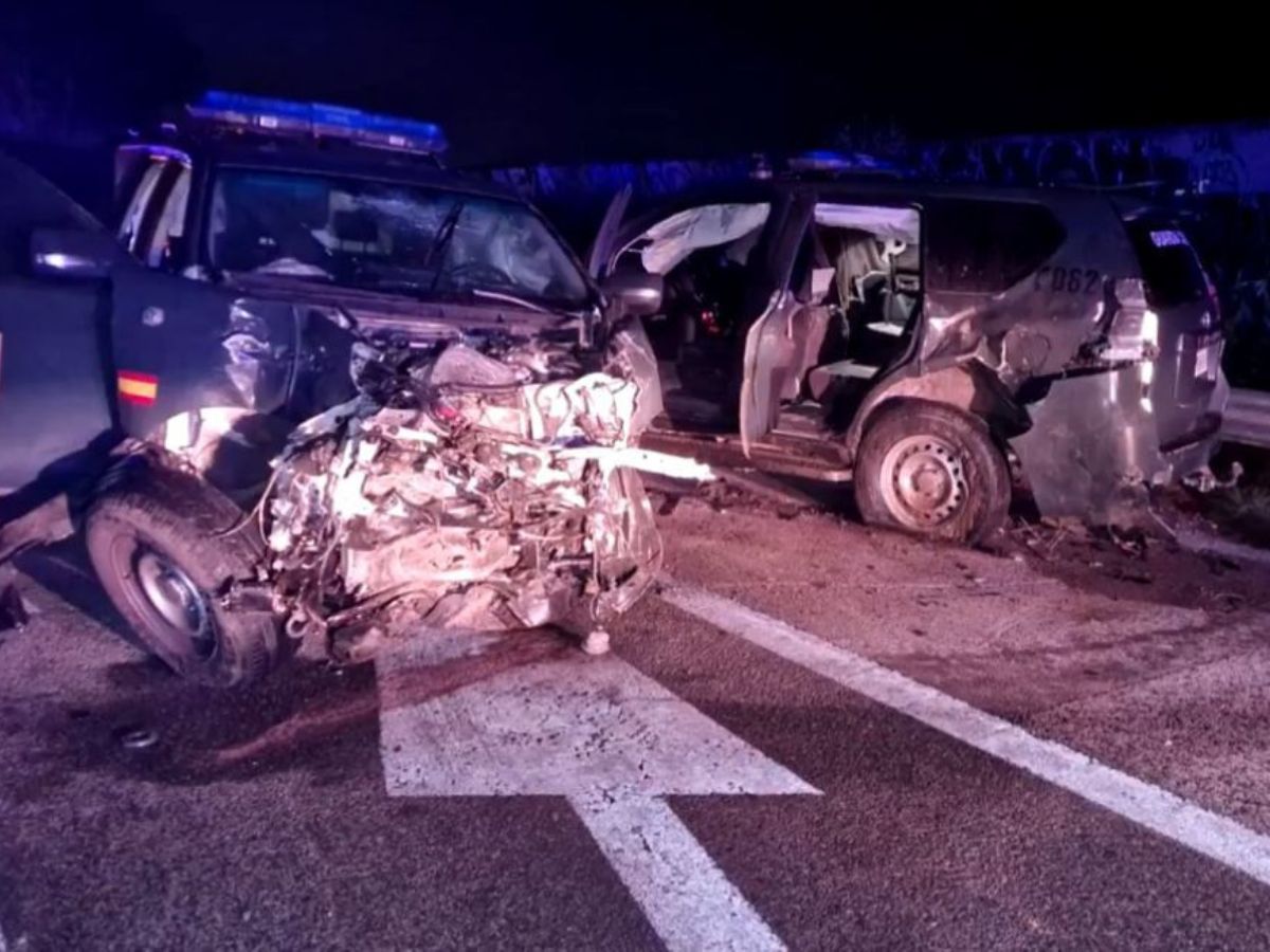 Fallecen seis personas arrolladas por un camión en un control Guardia Civil Los Palacios -Sevilla 2