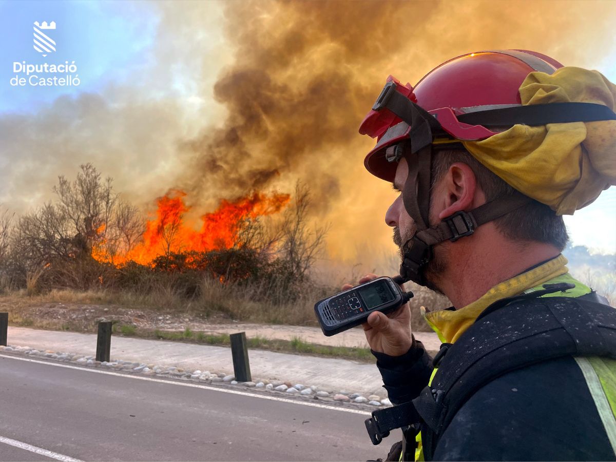 Incendio forestal en Santa Quiteria, entre Almassora y Vila-real Rio Millars 2