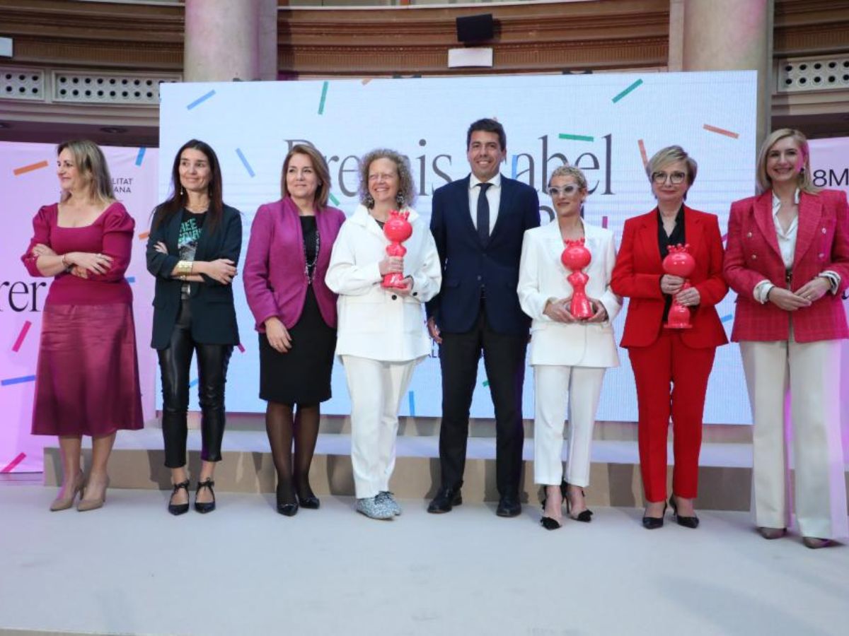 La Comunitat celebra el 8M con la entrega de Premios Isabel Ferrer 2024 Mazón