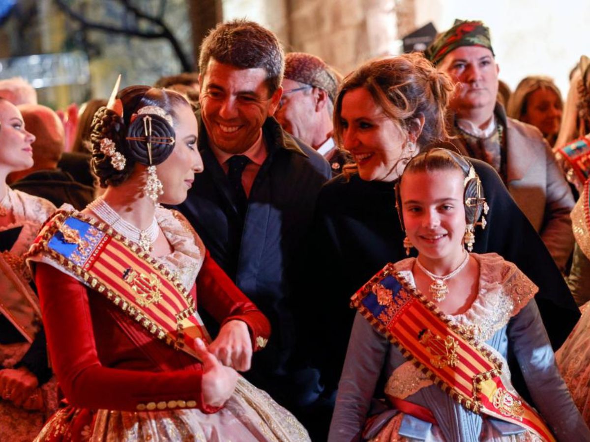 'La Crida' inaugura las Fallas de Valencia 2024 Mazón y Alcaldesa