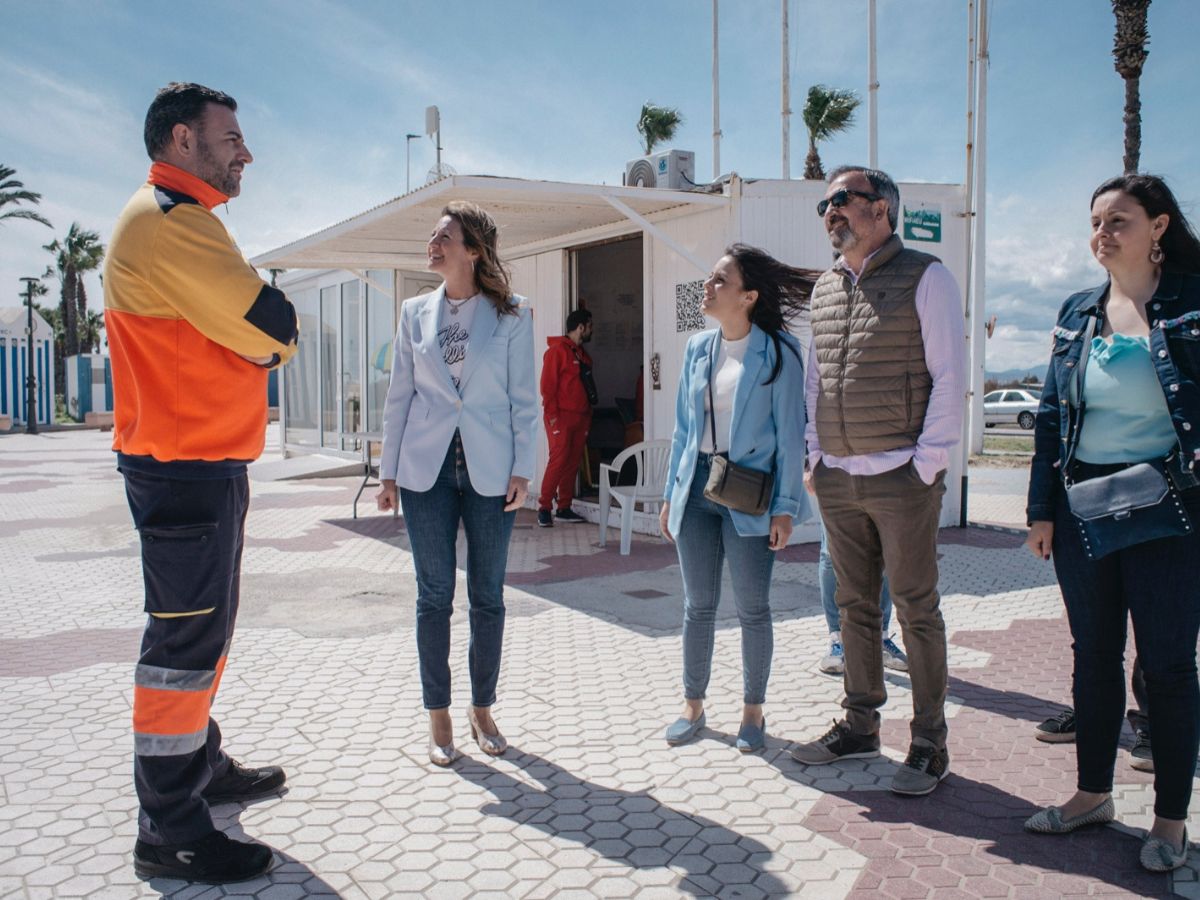 La alcaldesa de Castellón supervisa los servicios de las playas pasarela- 