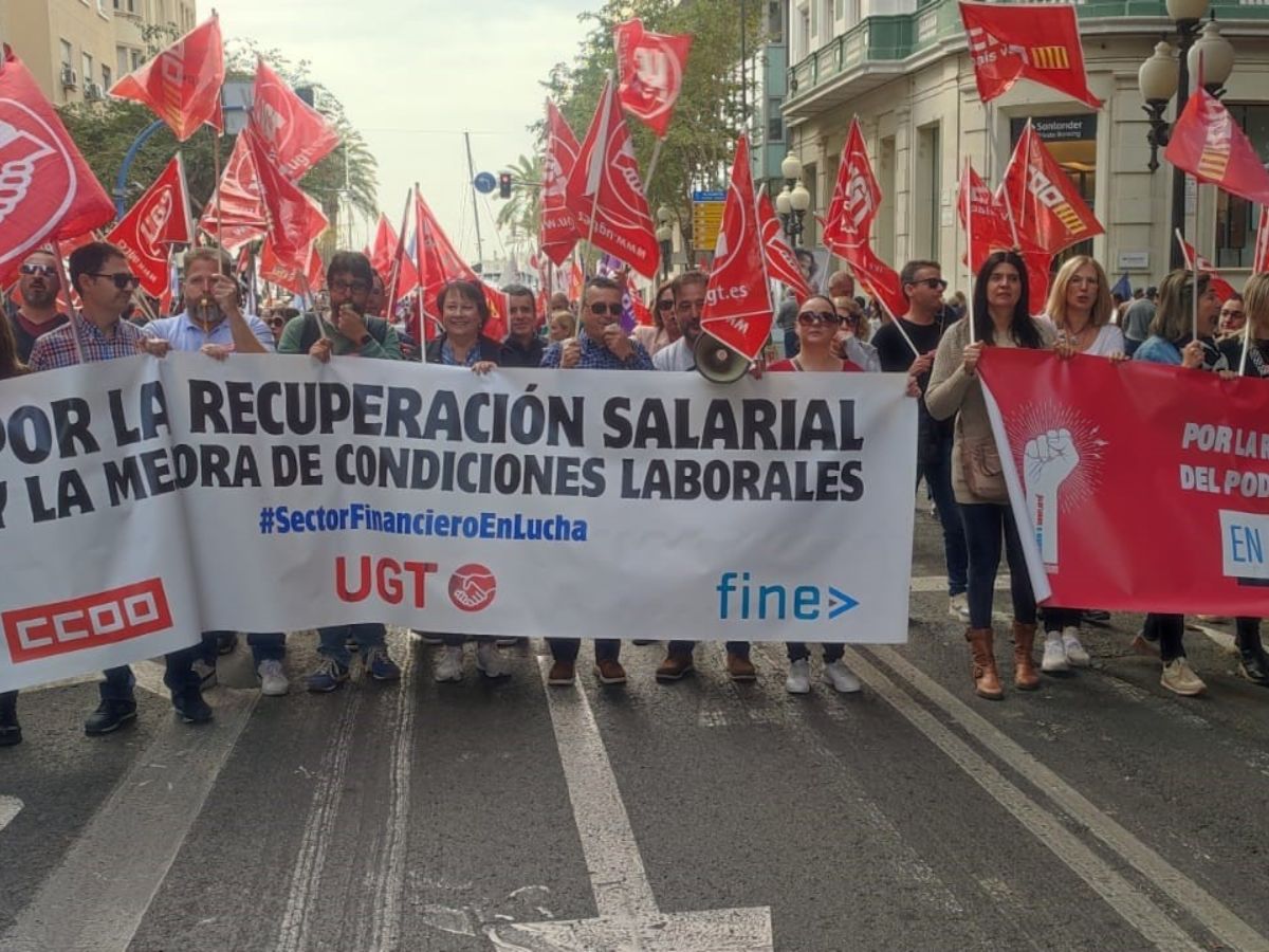 La huelga de la banca toma las calles de la Comunitat Valenciana