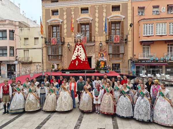 Marta Barrachina visita ‘Benicarló en Fallas 2024’