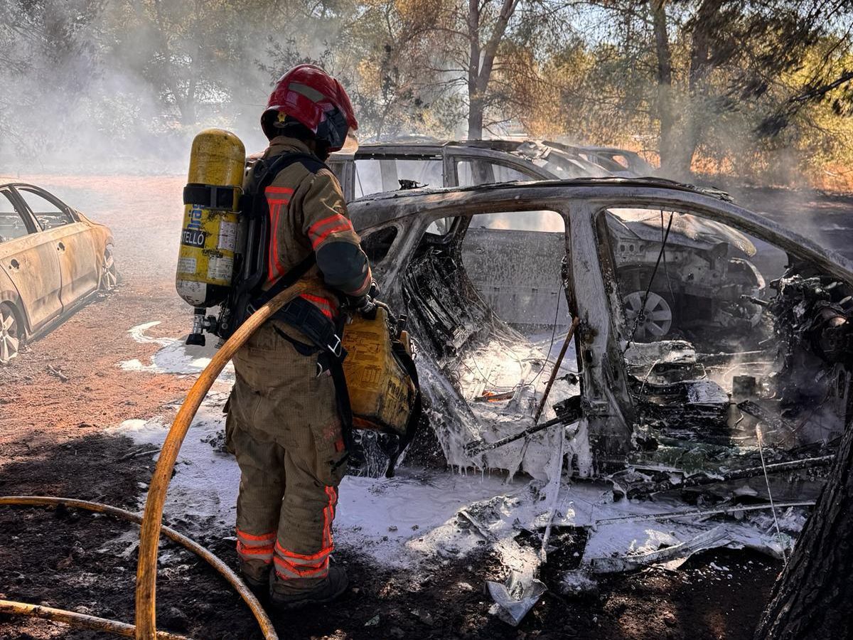 Resultado del incendio de vehículos en la 'Romeria de les Canyes'