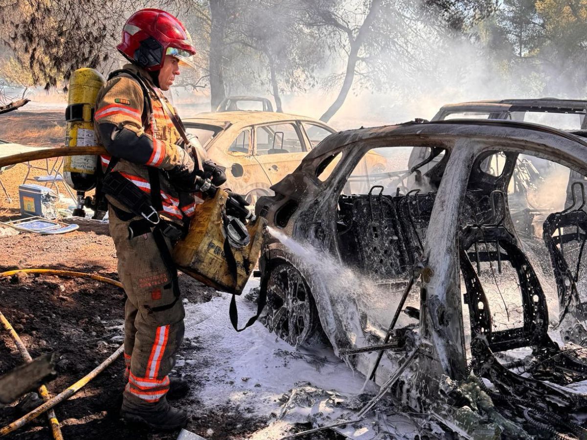 Resultado del incendio de vehículos en la 'Romeria de les Canyes'