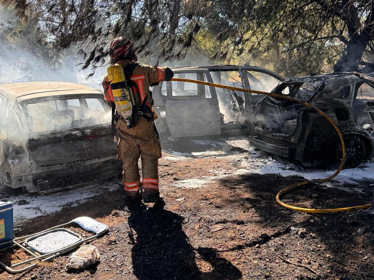 Resultado del incendio de vehículos en la 'Romeria de les Canyes'