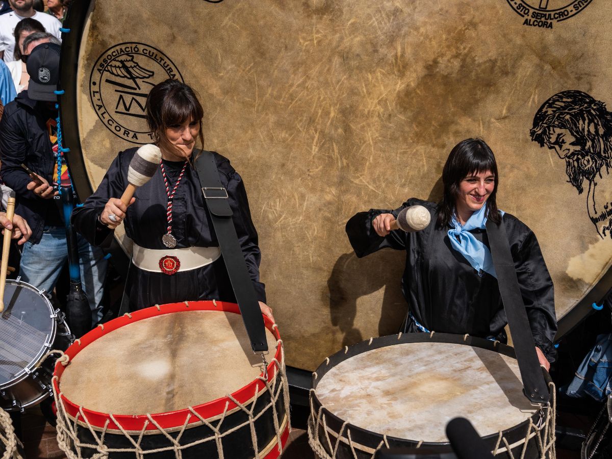 Rozalén y Bea Romero inician la ‘Rompida de la Hora’ en l’Alcora