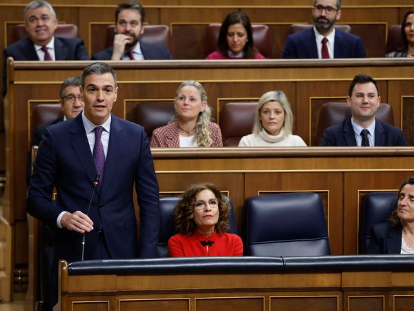 Sánchez le exige a Feijóo la dimisión de Isabel Díaz Ayuso