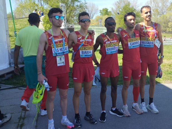 Thierry Ndikumwenayo y Aaron las Heras destacan en el mundial de cross