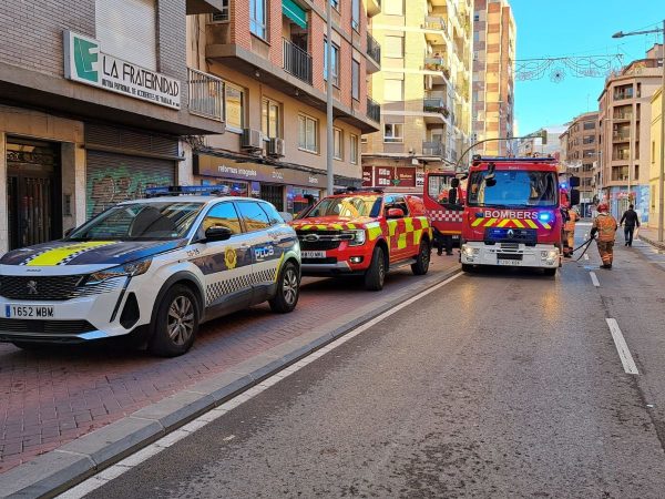 Tres heridos en un incendio en la calle Gobernador de Castellón