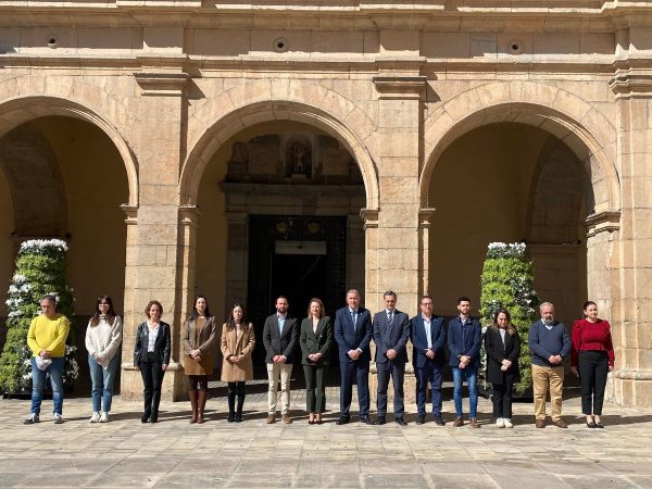 Castellón guarda un minuto de silencio por las víctimas del 11 M