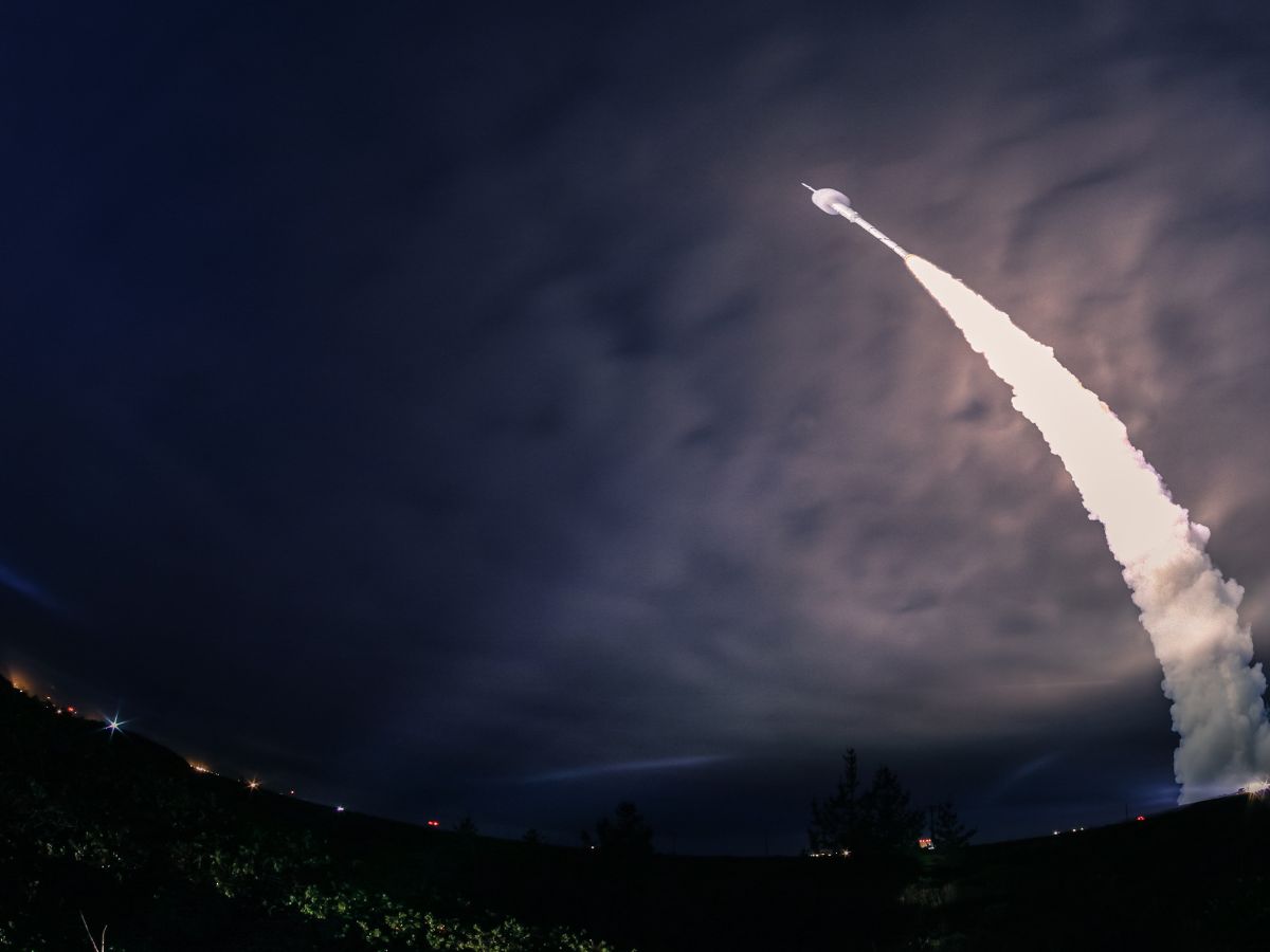 Un misil balístico atraviesa el cielo de la provincia de Castellón