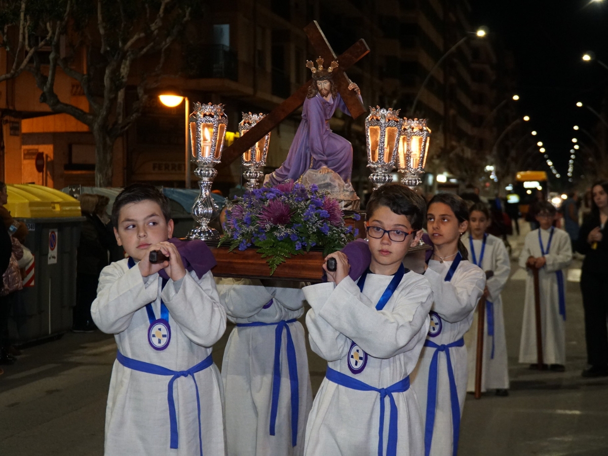 Vila-real celebra la procesión infantil y juvenil de Semana Santa