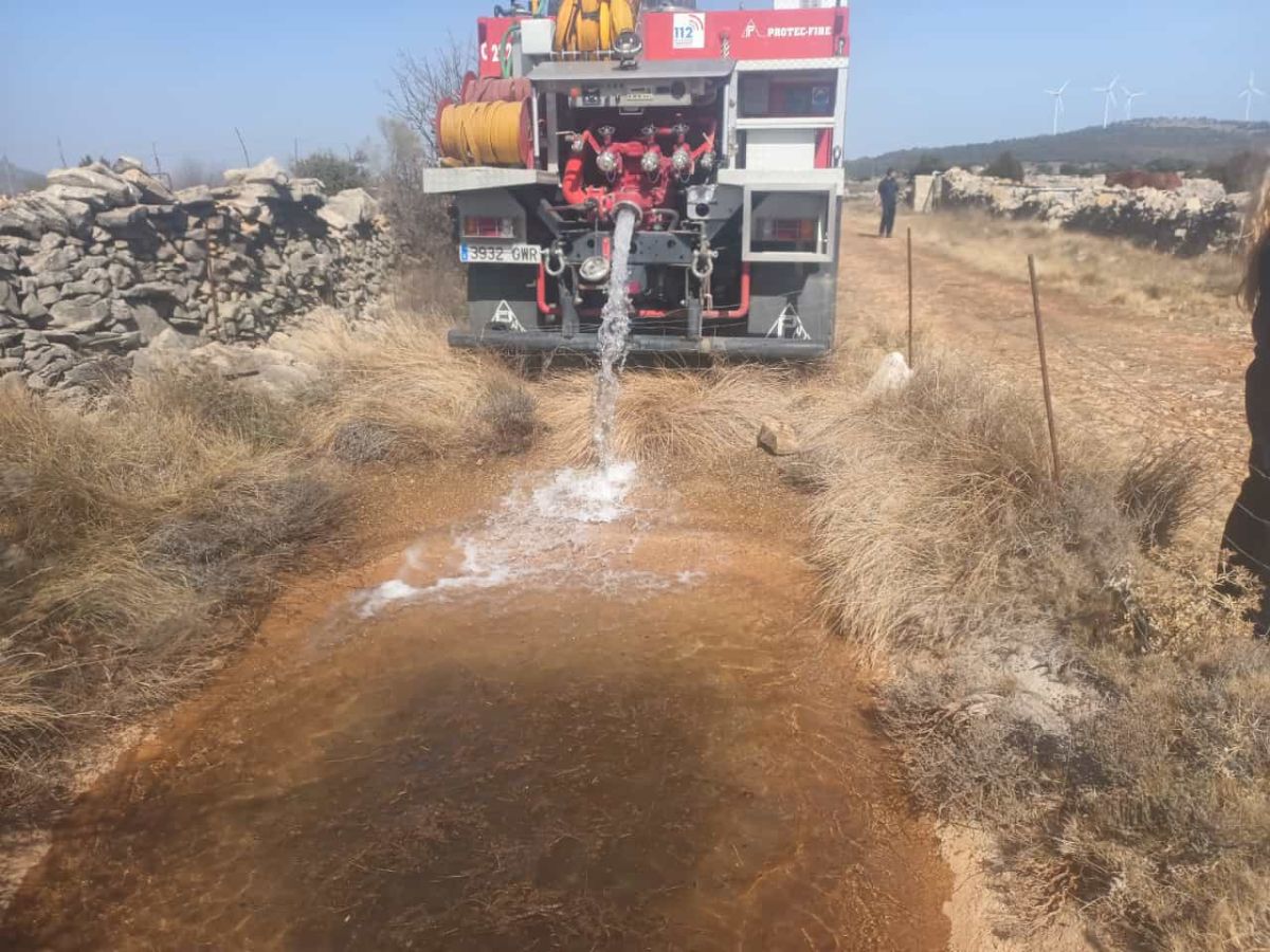 Un pueblo de Castellón ayuda a la fauna salvaje a combatir la sequía