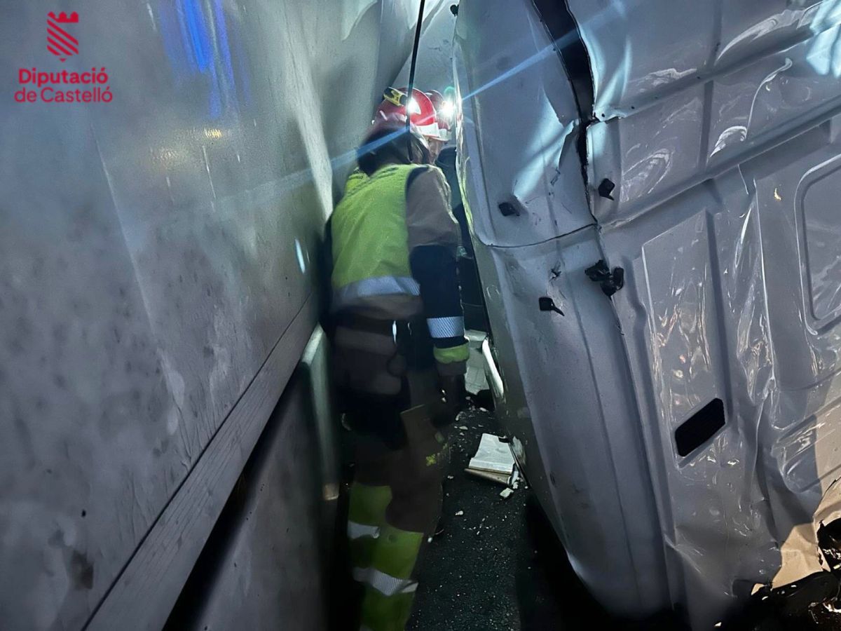 Accidente en la AP-7 con herido grave y colapso vial en Xilxes