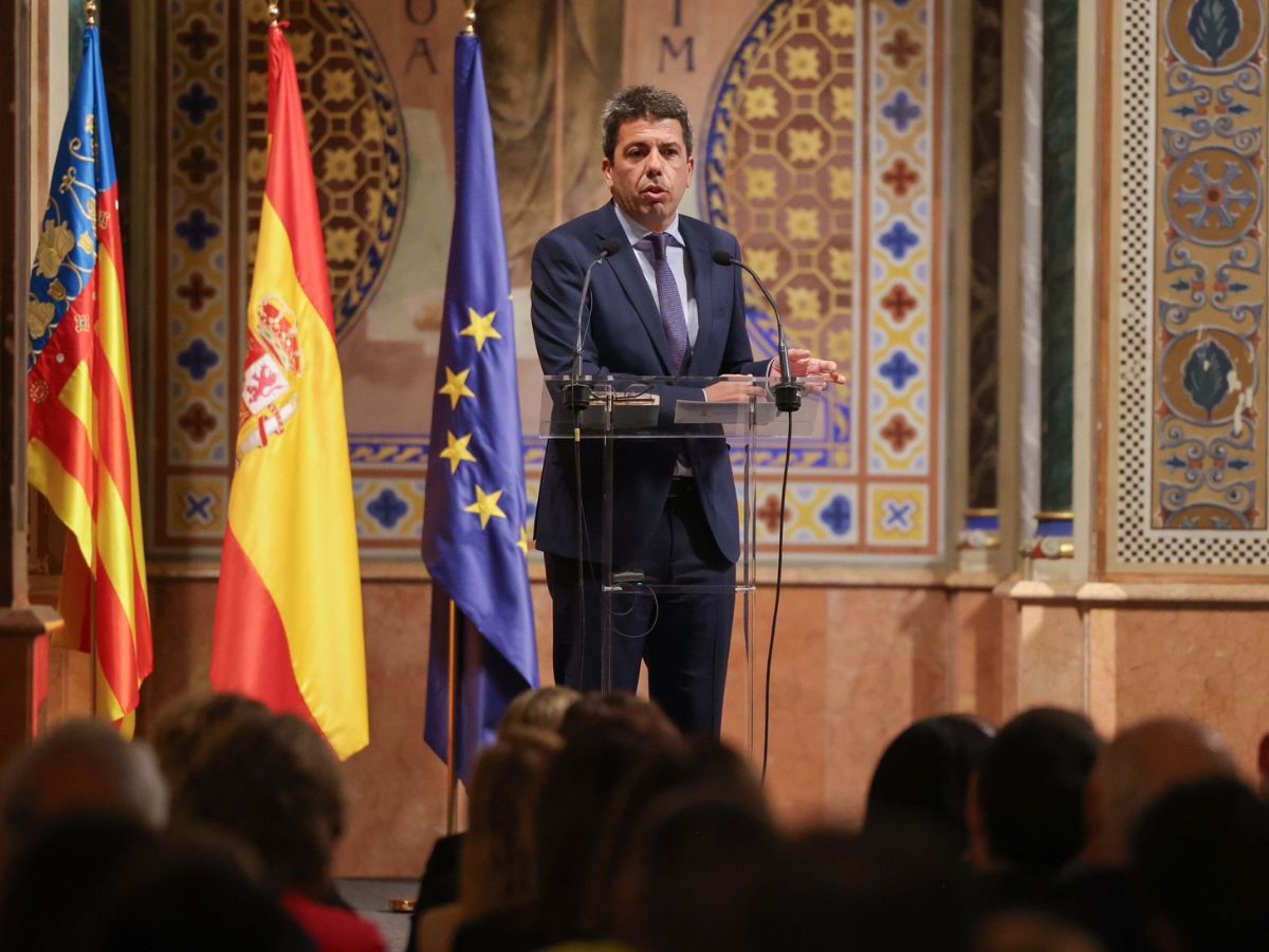 Adiós a la burocracia en la Comunitat Valenciana con el ‘Plan Simplifica’