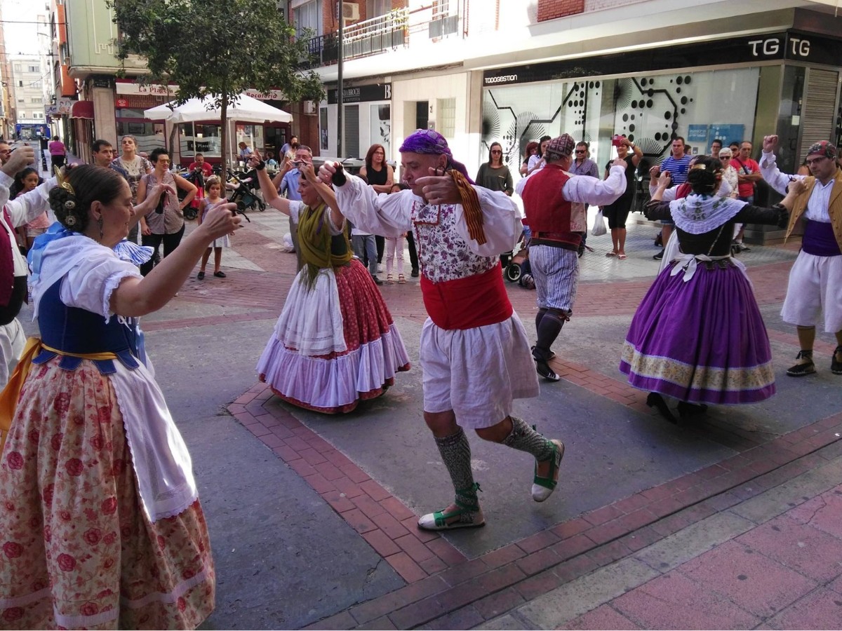 Burriana organiza la ‘I Dansà a la Mare de Déu dels Desamparats’