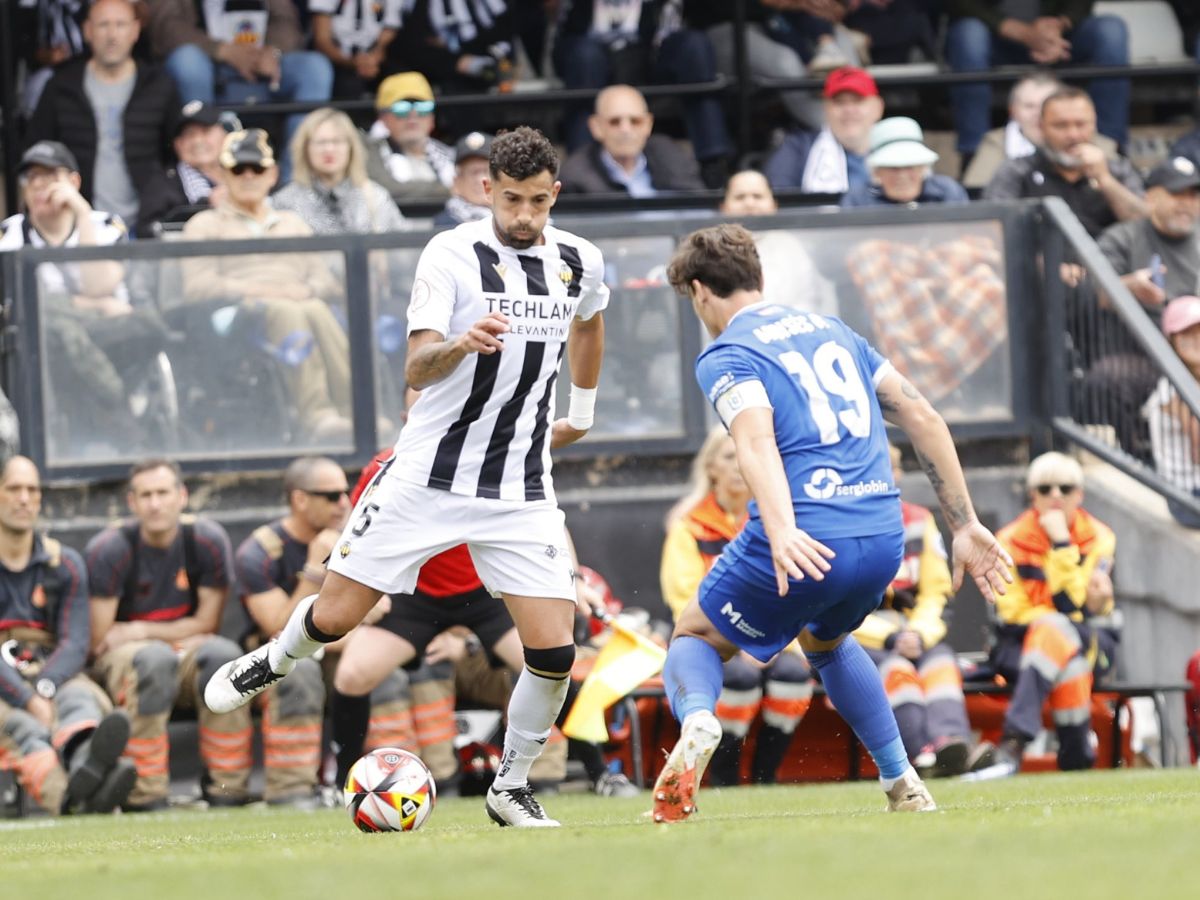 El CD Castellón acaricia su ascenso a Segunda División