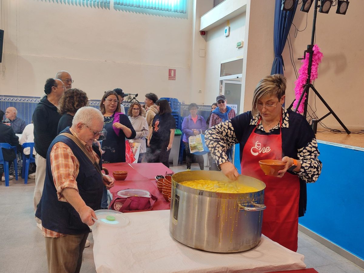 Càlig celebra Sant Vicent con música, danza y 'Olleta calijona' alcaldesa Borràs