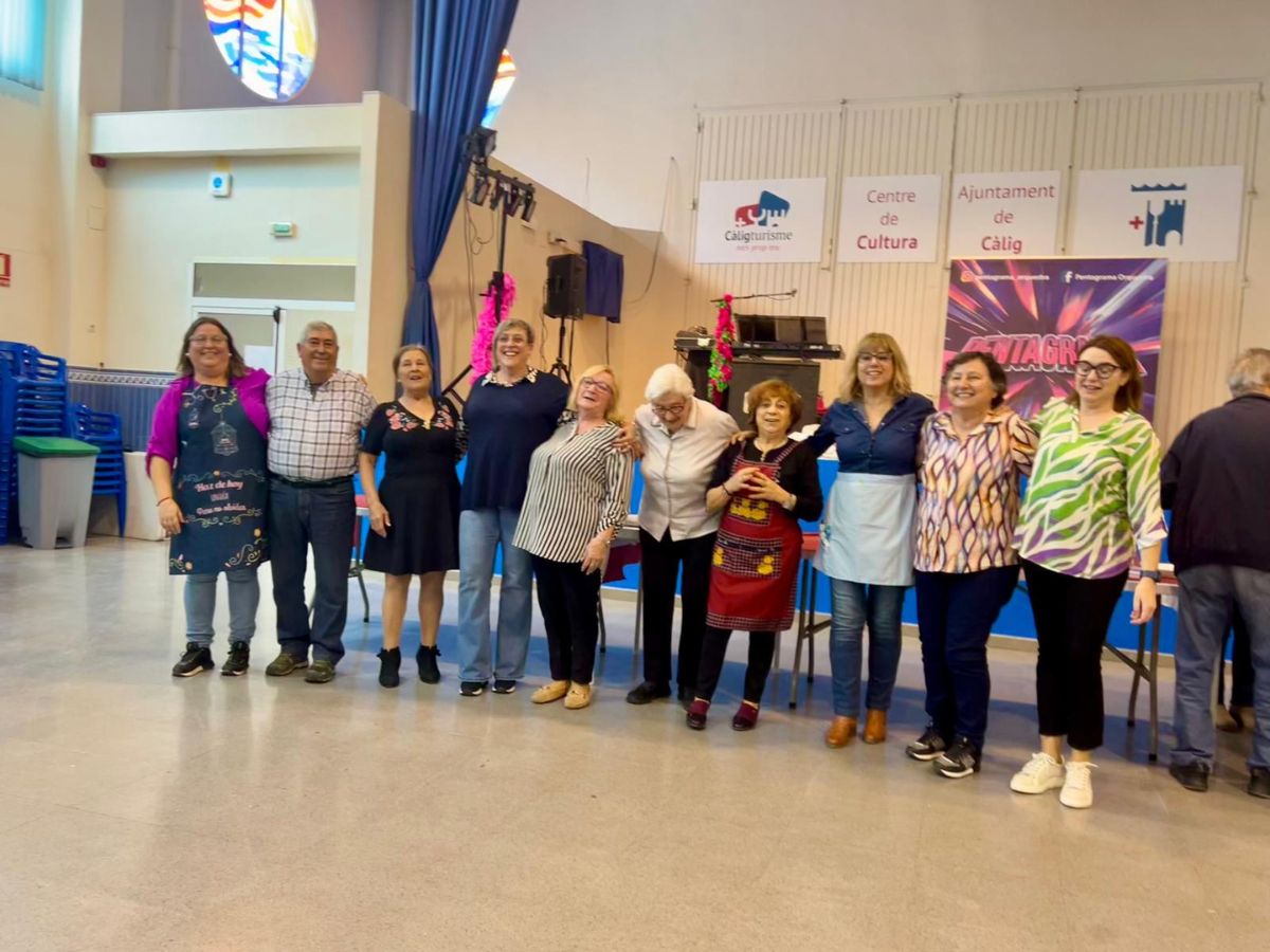 Càlig celebra Sant Vicent con música, danza y 'Olleta calijona' mestresses de casa