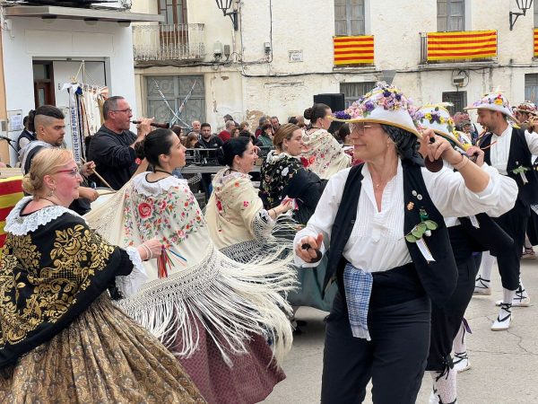 Càlig celebra Sant Vicent 2024 con música, danza y ‘Olleta calijona’