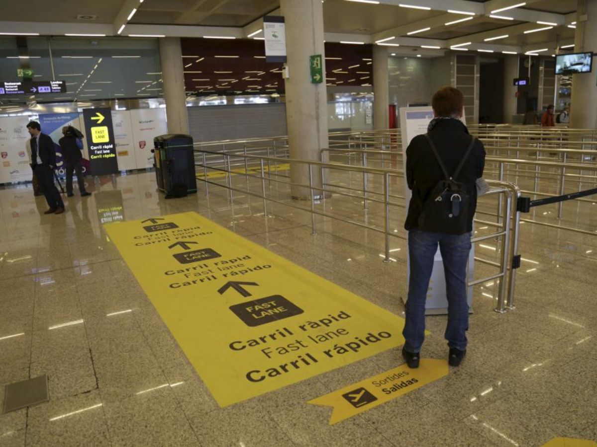 En la UCI tras ingerir un café con insectos en el Aeropuerto de Palma