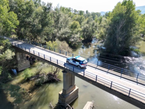 Hallan un cadáver en el río Ebro a su paso por Tortosa