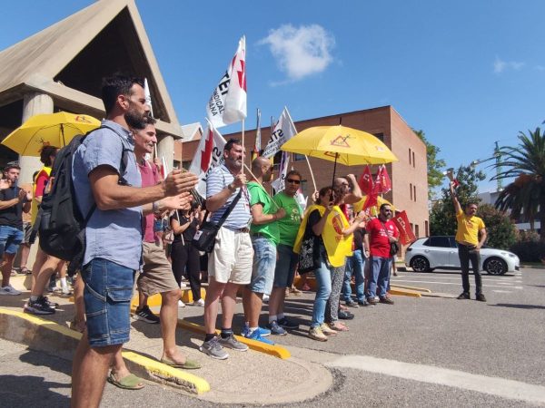 Huelga por las «graves políticas educativas de PP-Vox»